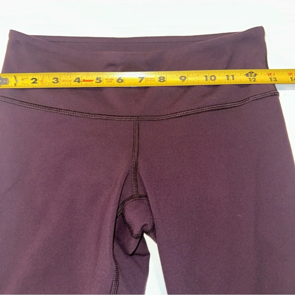 lululemon Athletica Cropped Leggings Dark‎ Purple Size 4